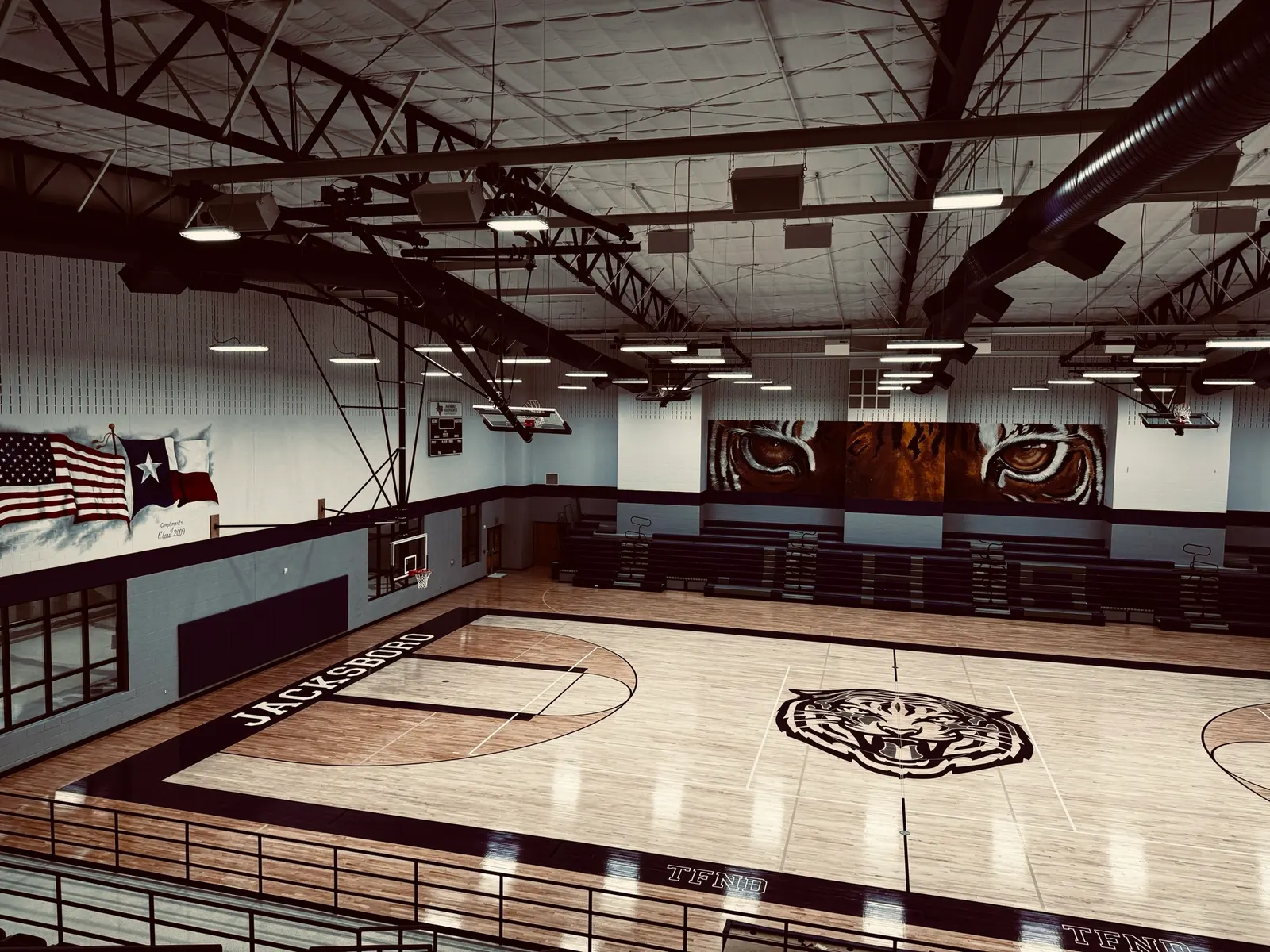 School gymnasium deployment